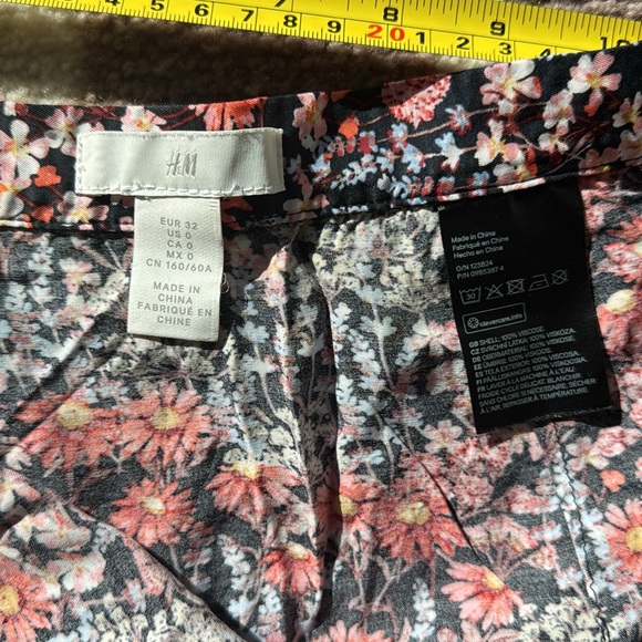 Floral Side Slit Satin Skirt - Picture 7 of 9